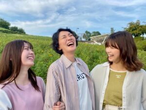 Yuka Itaya Instagram - 娘たち
@_risawatanabe_ 
@_yunachannel 
@blackfamilia_ytvdrama 
母は、幸せです。
