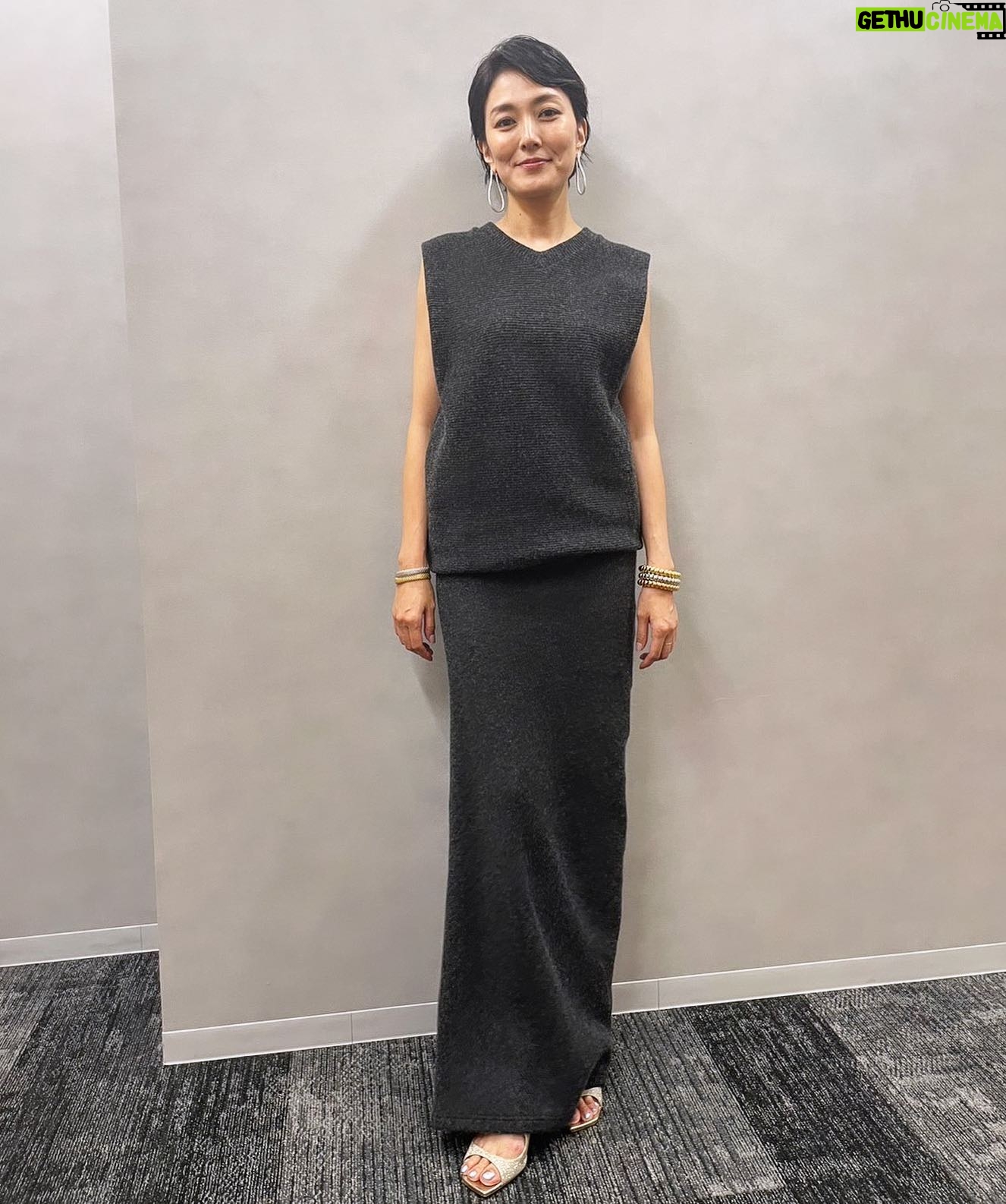 Yuka Itaya Instagram - 今日は映画アナログ @analog_movie 初日舞台挨拶でした。 優しい気持ちが生まれると良いなぁ。 ぜひ映画館へ。 ブラックファミリア @blackfamilia_ytvdrama 観たよー‼️って 面白かったよー‼️って 言ってくださる方が。 本当に嬉しいです。 2話もお楽しみに‼️