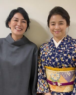 Yuka Itaya Instagram - スタジオで会いました。
地団駄踏んで、会いたかったんだよー！！由夏ちゃんに！
って言ってます。
たぶん。
はるちゃんってお母さんらしいよ。かわいいお母さんだった。
今度会う時は楽屋で美味しいもん、食べようぜ。