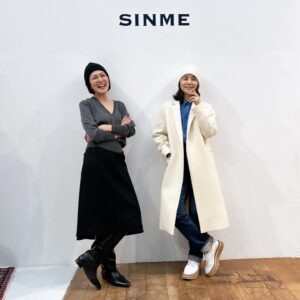 Yuka Itaya Instagram - 3日間のSINME  @sinmedenim 
展示会が終わりました。
お待たせ❤️ ゆり子です。この方は洋服似合うんですよ。
いつも色々着てもらってます。ありがとね。
実は17回目の展示会でした。
自分でもびっくりですが
みなさんに育てて頂いています、ありがとうございます。
新芽は伸びているのかな。
季節は初夏へ。
新しい季節のSINMEも
よろしくお願いします🥺