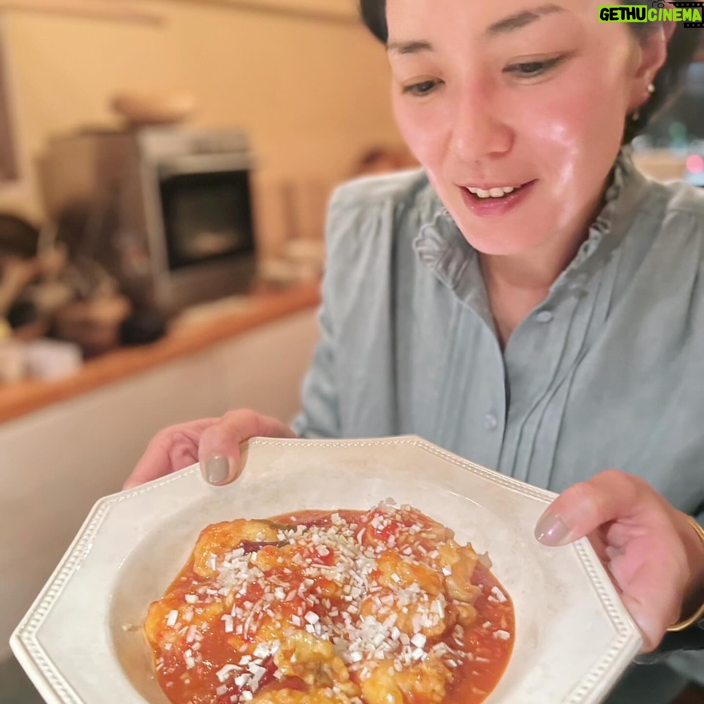 Yuka Itaya Instagram - 美味しいものを作る人はあったかくて優しい わたしも努力したいなと思う 友人のごはんを食べる会 食いしん坊の友よ、仲良く歳を重ねよう