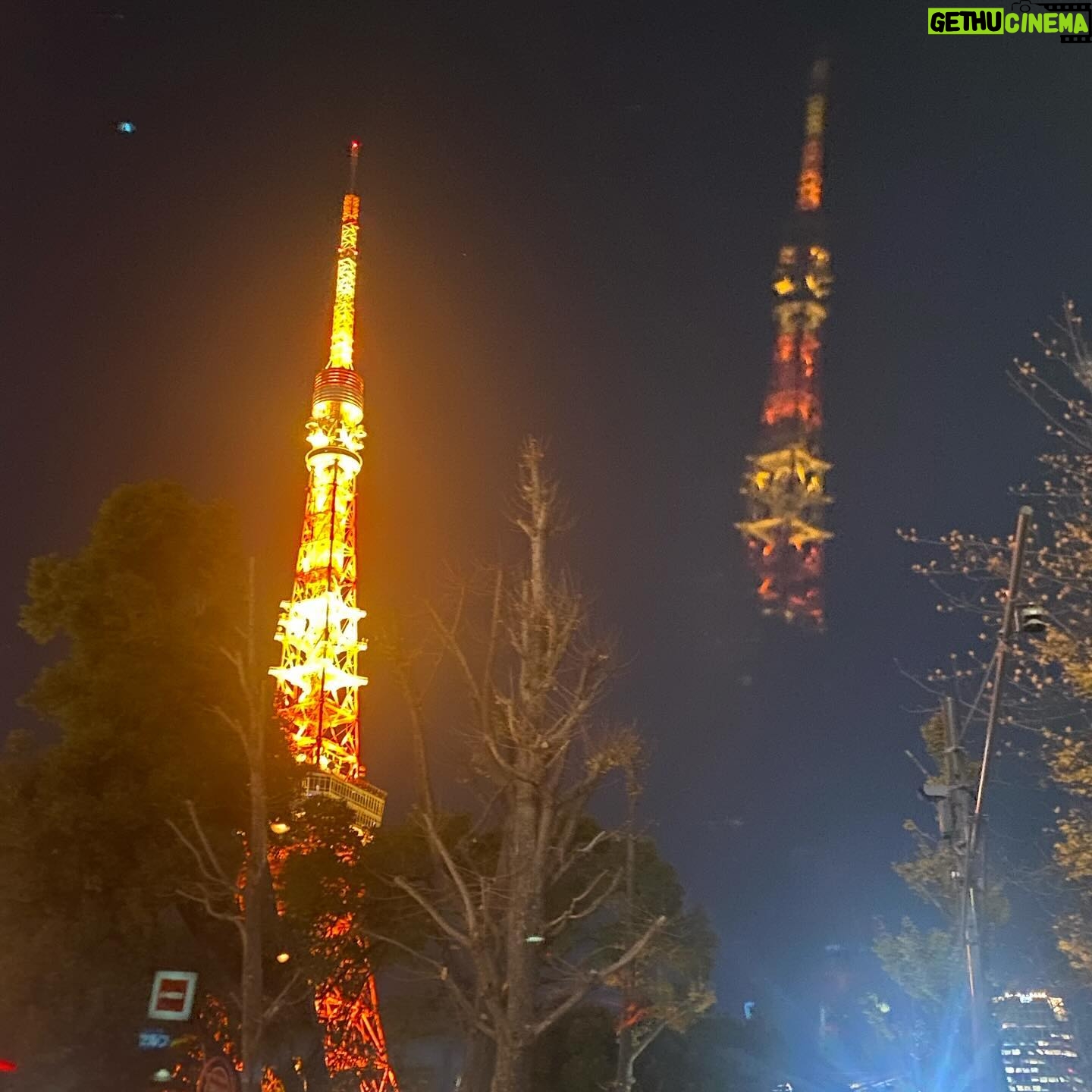 Yuka Itaya Instagram - だぼー東京タワー🗼 年末感出てきたね。風邪ひかないように気をつけようね。