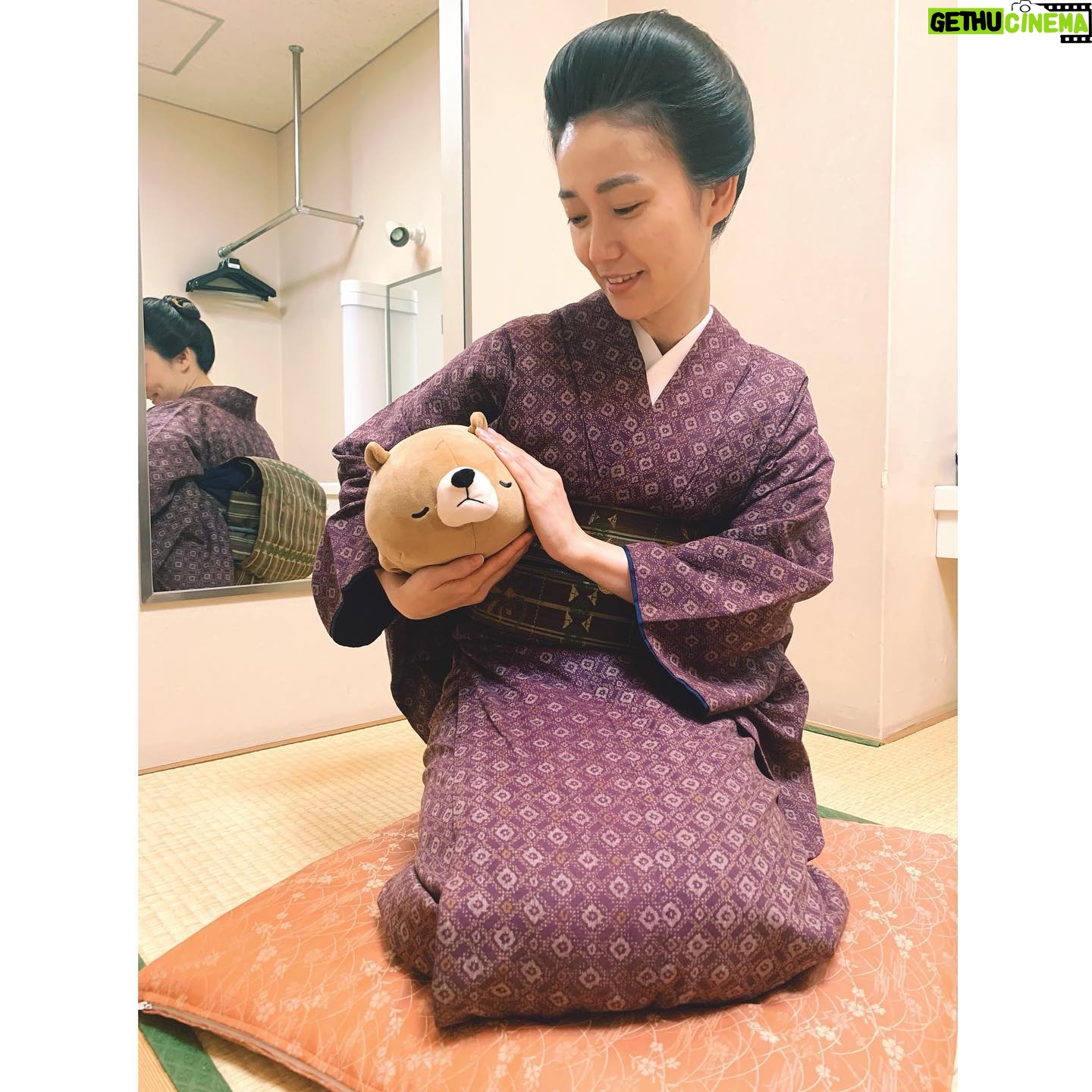 Yuko Oshima Instagram - 大河ドラマ「青天を衝け」 ついにラストランです! 私は短い期間でしたが、 渋沢兼子として役を生きた時間は 素晴らしい経験でした エネルギーのあるこの作品に 出演でき、その一員になれたこと 改めて感慨深いし、嬉しさが込み上げます このあと20:00〜です どうぞ受け取ってくださいませ #青天を衝け #渋沢兼子 #どんどん年老いてます #このクマたんは #首の後ろで潰して使います
