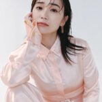 Yuko Oshima Instagram - 8/20発売 SPRiNG10月号の カバーガールを飾らせていただきました💟💟💟 152cmの小柄な私でも スタイリングに合わせたメイクとヘアで 30代レディーの大正解を 出していただきました🥺🤲🏻✨ Check it plz💄 @spring_tkj