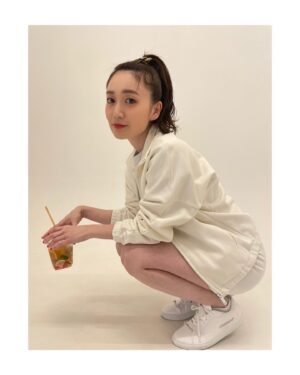 Oshima Yuko Instagram - オフィシャルサイトをもっと充実させるために先日撮影してきました🍀
お楽しみに💟
I’m wearing a comfy sustainable clothing of the PANGAIA @thepangaia in this pic♻️
One of my fav brand...💜

#2枚目
#ミニ優子