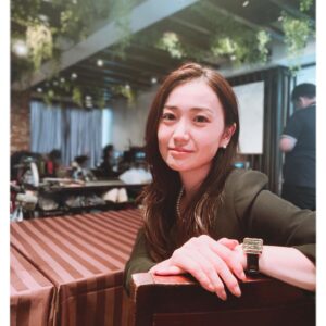 Oshima Yuko Instagram - 七人の秘書　本日21:00〜
最終回です!!

これはクランクインした初日のpic
昨日のことのよう。。
風間三和を伸び伸び自由に
演じさせていただき楽しかったです
個性的なキャラクターと演者のみなさんと
お仕事できてまた色々な刺激を受けました

エンターテイメント溢れる痛快なドラマ
今の世の中、みなさんの心、を
少しでも明るく気持ちよくスカッとさせることができていたならいいな、
なんて思います

最後まで見届けてください💋