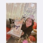 Yuko Oshima Instagram - いつも応援ありがとうございます タグ付けでお祝いしてくれてるの 沢山見ました💟 これからも周りの人を、大切な人を そして応援してくれる皆さんを 笑顔にできるように 私も毎日を楽しくのびのびと 過ごしていきたいと思います💫✨ 2020年残りわずか 体調に気をつけご自愛くださいね🍁