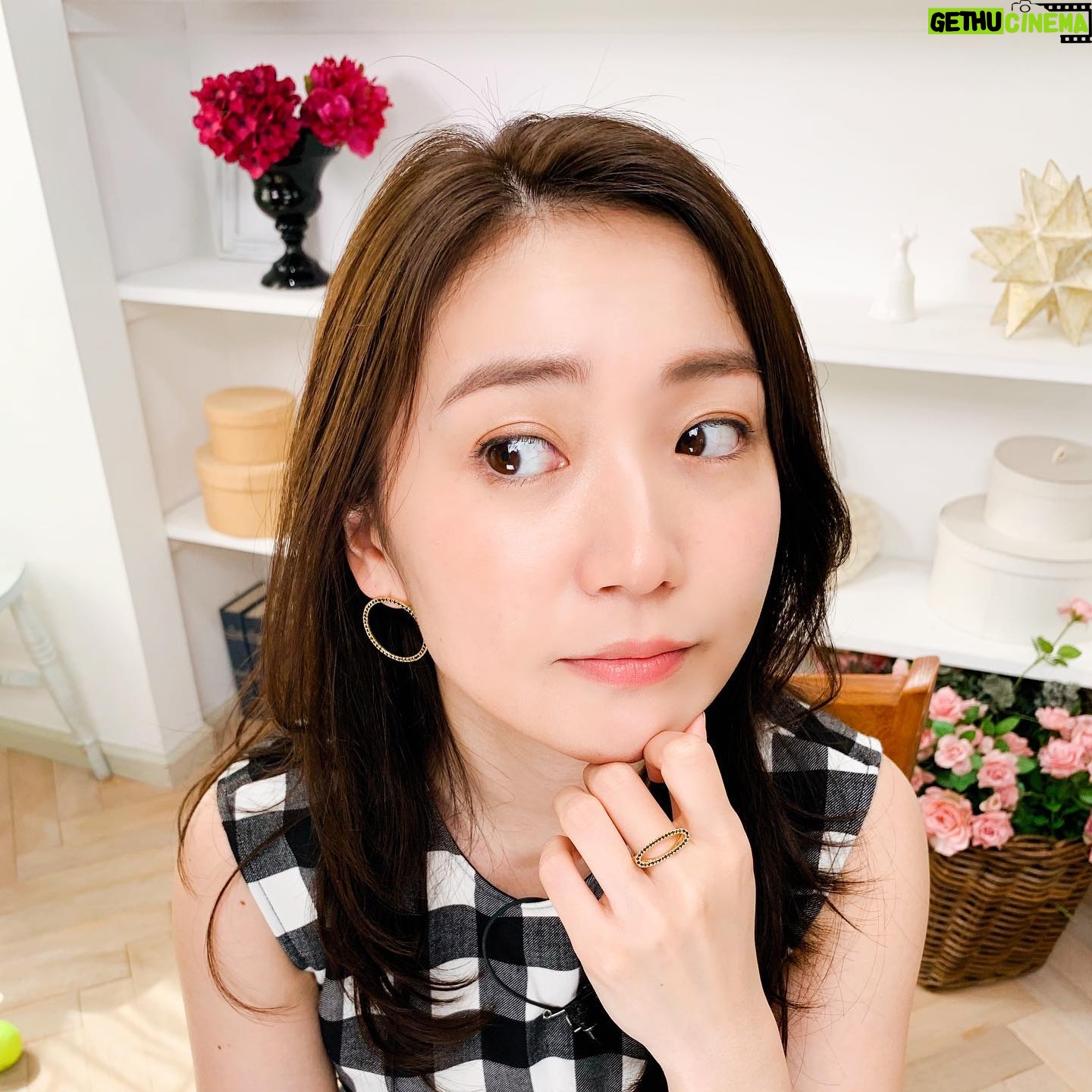 Oshima Yuko - 66.9K Likes - 「おしゃべりアラモード 〜森山良子と清水ミチコとプラスワン〜8月ゲスト」
WOWOWオリジナル ご婦人救済バラエティ番組に出演いたします✨
森山さん @ryoko5699 と清水さんと心地よく楽しい時間を過ごしました☺️
放送局 : WOWOWプライム
放送日 : 2020年8月 毎週火曜日21:30〜
Stylist : @menkooo
Tops&skirt : @msgm_tokyo
Accessories : @bijou_de_m