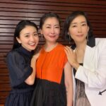 Yuko Oshima Instagram - 明日1月11日(土) 22:00から WOWOWにて放送される 連続ドラマW『彼らを見ればわかること』の 完成披露試写会を行いました！！ 中山美穂さん、木村多江さん という美しいお姉様方と並んで 二子玉マダムの鴨居流美を演じさせていただいてます 監督曰く、動物園にいる動物の 生態を見ているかのような ドラマになっています 自分で言うのもなんですが、、、 深川監督ワールドすごくおもしろいです 二子玉動物園(彼らを見ればわかること)へ、ぜひご来園ください🐭 #彼らを見ればわかること #にこたマダム #ふたこたマダム #え #どっち