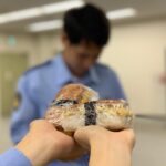 Yuko Oshima Instagram - 教場でいつも手作りご飯を 持ってきてくれた人がいました🍙🥪🥕 と言っても 食べてるところを 春奈といっしょになって せがんでいたら 次から作ってきてくれた、という、、、😜😋 それは誰でしょうか。。。？？ #教場 #毎回美味しかったなぁ #味方良介 #味方飯 #ありがとうございました #感謝🙏 #今日夜9時から #放送ですよ