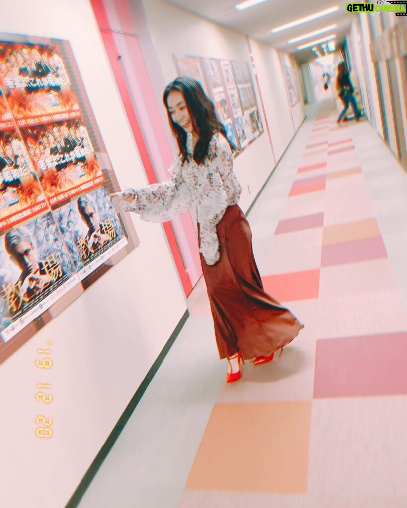 Yuko Oshima Instagram - 本日は 教場の番宣で フジテレビ新春ミステリーSP 「1億3000万人のナゾ画像」の 収録に参加させていただきました✨ 放送はフジテレビ2020年1月4日の10:25〜です📺 すごく楽しい収録で笑い転げてた🙂🙃🙂🙃 ぜひチェックしてください💫 #教場 #1億3000万人のナゾ画像