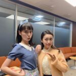 Yuko Oshima Instagram - こんな喜美子は貴重だ！ ってことで 全然撮影の出番がまだだったけど 急いで階段を駆け下りて 麗しいミッコーと 写真撮ってもらいました📸 可愛すぎ。 🤦🏻‍♀️ #スカーレット #ミッコー誕生