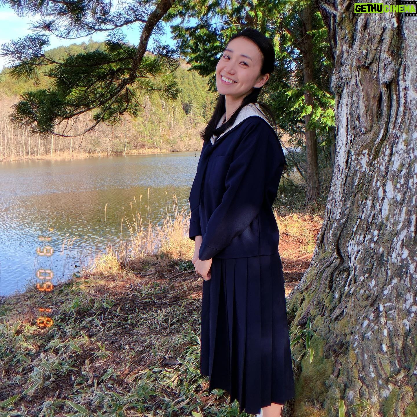 Yuko Oshima Instagram - いよいよ今秋9/30からスカーレットの放送が始まります!! と、 その前に 9/25にNHKドラマ•ガイドが 発売されます 人物紹介はもちろん、撮影の裏話や対談なども載っていて スカーレットの世界を思いっきり 予習できちゃいます😆✨ 照子をよろしくです🙇🏻♀️ Scarlett of NHK morning drama will start from September 30th finally!! Before that, the magazine of special for Scarlett comes out on September 25th🍀 The magazine has introduction of characters, inside of story and special talking. you could prepare about Scarlett😘 Please support Teruko💖 #スカーレット #9/30放送だお〜 #もうすぐだよ〜 #2枚目は高校生だよ〜 #大きな心で見て〜
