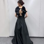 Yuko Oshima Instagram - 昨日は TBS DRAMA COLLECTION 2024 spring にて3ドラマ合同記者発表がありました🌸 たくさんの方に見守られながら TBS前のブルーカーペットを歩いて 華やか場と温かい声援に 改めてドラマへの意気込みが湧き上がりました 日曜劇場 4月14日(日) よる9時から始まります！ ぜひ、ご覧ください👐🏻 #ドレスが可愛くて #テンション上がりすぎた🥹 @amtteliebe_wedding @atelierkaoru_official