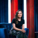 Yulia Mikhalkova-Matyukhina Instagram - Получила новый уникальный опыт на телеканале СТС. Под бурные аплодисменты зрителей и мои фирменные уральские шутки я управляла движениями людей, принимала на работу сотрудников, внушала мысли телеведущим. И всё это я делала в качестве гостьи первого выпуска нового сезона Шоу «Импровизаторы». Смотрите на меня сегодня - 29 марта. В 23-00 на телеканале СТС. Будет феерично!