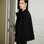 Yulia Mikhalkova-Matyukhina Instagram - Какая фотография самая красивая? 1..2..7?🖤