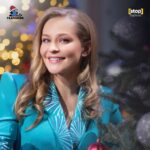 Yulia Peresild Instagram - Помощь – это суперсила! Каждый может стать волшебником! Для этого необязательно верить в магию – можно просто исполнить чью-то мечту. Наши подопечные в @galchonok_fond, как и все дети, мечтают о новых игрушках, книжках и сладостях. Но еще они мечтают о том, чтобы их понимали, они мечтают научиться ходить/вставать/сидеть, мечтают о друзьях, обычной школе и многом другом, о чем мы даже не задумываемся. @galchonok_fond каждый день работает над тем, чтобы такие мечты галчат исполнялись. И вот новый способ нам помочь – просто покупайте то, что любите в магазинах «Стопэкспресс»* на АЗС Газпромнефть, и ваша помощь станет суперсилой! С 20 декабря по 20 января 1% с покупок сопутствующих товаров в сети «Стопэкспресс» будет перечислен в фонд «ГАЛЧОНОК». Вместе мы можем больше! *Подробности и адреса магазинов есть на сайте по ссылке в сторис Фото @sophie_rom
