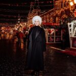 Yulia Peresild Instagram - 130 лет ГУМу @gum_ru. Какое-то фантастически красивое ледовое шоу Ильи Авербуха @averbukhofficial на катке @gum.katok. С комментариями самого Михаила Эрнестовича! Спасибо семья @bosco_di_ciliegi за красоту! За этот праздник!