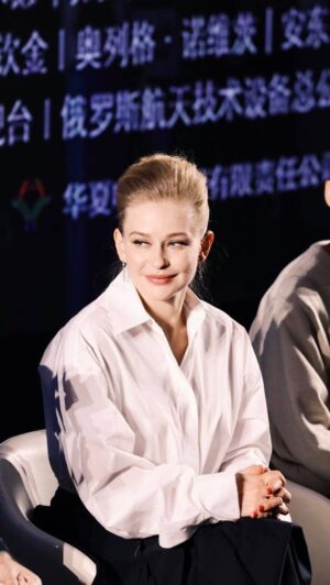 Yulia Peresild Instagram - Премьера «Вызов» в Китае!!!

@centralpartnership @klim_shipenko @roscosmosofficial @gctc_official @yellow_black_and_white_ @start.ru @1tv