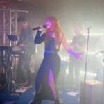 Yuliya Savicheva Instagram – На днях вернулась с выступления в Минске. Спасибо всем, кто пел вместе с нами в Шангри Ла. До встречи в новом году! 🎄