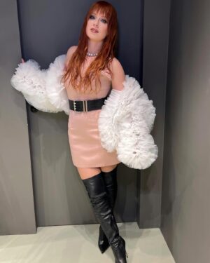 Yuliya Savicheva Instagram - Муки выбора: какая фотка вам нравится больше 1-2-3?