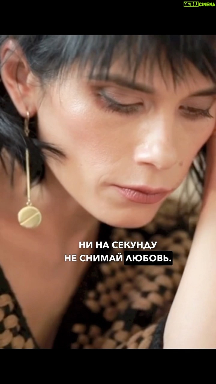 Yuliya Solomonova Instagram - Серьги в подарок #стихиолюбви #соламонова