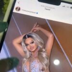 Yuliya Solomonova Instagram - Заказали винчика с пончиком, С тёпленьким, вот-вот из печи. Каждый со своим телефончиком – Хорошо сидим и молчим. Письма, сообщения, фоточки – Цифровая псевдовозня. Окна на экране, как форточки Хлопают, и жуткий сквозняк. Кто часы проводит за тыканьем, У того заглавный вопрос: «Как же там относишься ты ко мне? Ты прокомментировал пост? Ты поставил лайки на новое, Оценил мой жизненный стиль?» Плещется в бокале вино моё, Пончик на тарелке блестит – Натюрморт, достойный внимания. – Погоди, не ешь, извини… Это – не какая-то мания, Это – электронный дневник. Батареи датчик совсем иссяк, Каждому – к себе на район, Может напоследок заселфимся? Мы ведь всё же были вдвоем! #солаМонова #стихи Международная подборочка из сети:))) какая шуточка зашла ?