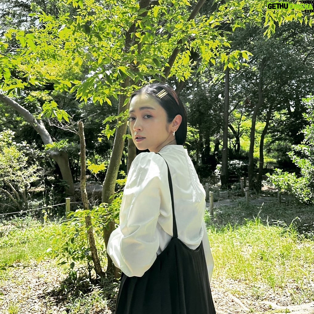 Yumi Adachi Instagram - ๐๐ค๐ ็ฝใใใฉใฆในใ ๅฅฝใใชใทใซใจใใใ @torico_wear