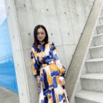 Yumi Adachi Instagram - 🤍💛💙 虜、春の新作。 まずはブラウスとスカート。　 今夜19:00から販売開始。 他のアイテムはまた後日🤫 詳しくは @torico_wear で そして、 22:00からは #ドクターチョコレート が始まるよ🍫 @drchocolate_ntv