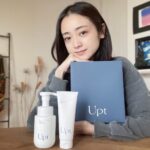 Yumi Adachi Instagram - 🤍🤍🤍 @_upt_official から、 【クレンジングバーム】 【泡洗顔料】 の2種をリリースすることになりました🫧 第一弾の化粧水・乳液・クリームの発売後、たくさんの反響をありがとうございました🤝 洗顔アイテムのご要望も多く頂き、日々の疲れを癒すようなさっぱり感と、潤いを与えることができるものを作りました✨ Uptが少しでも皆様の毎日の支えになれたら嬉しいです🛁