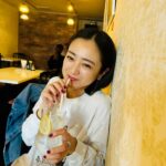 Yumi Adachi Instagram – 💛💛💛
なにか言われて照れている。
久しぶりのレモンスカッシュ。