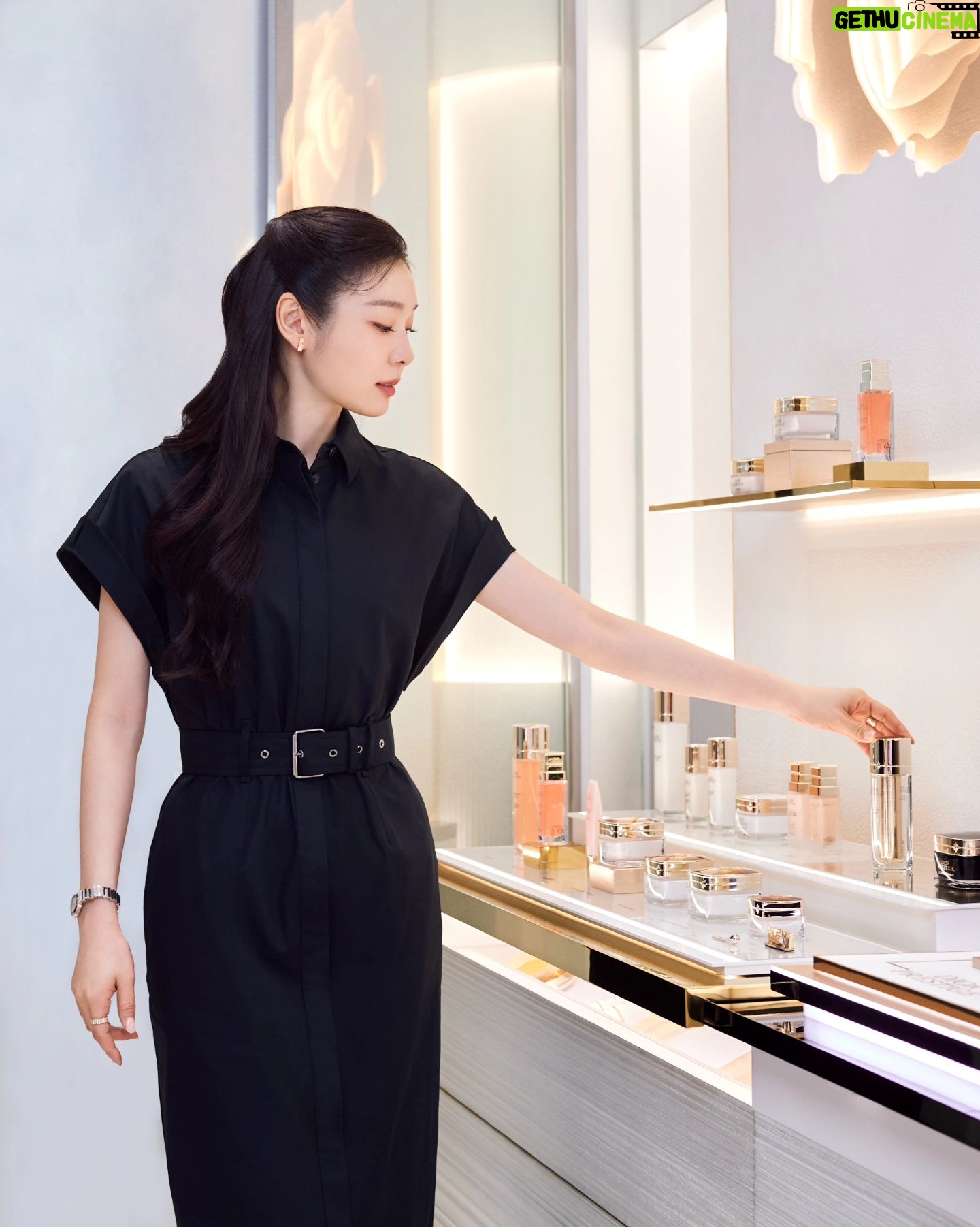 Yuna Kim Instagram - @diorbeauty #디올스킨케어 #디올프레스티지 #디올프레스티지르꽁쌍뜨레이으 #디올쟈도르 #쟈도르퍼퓸도 #DiorSkincare #DiorPrestige #DiorParfums #JadoreDior