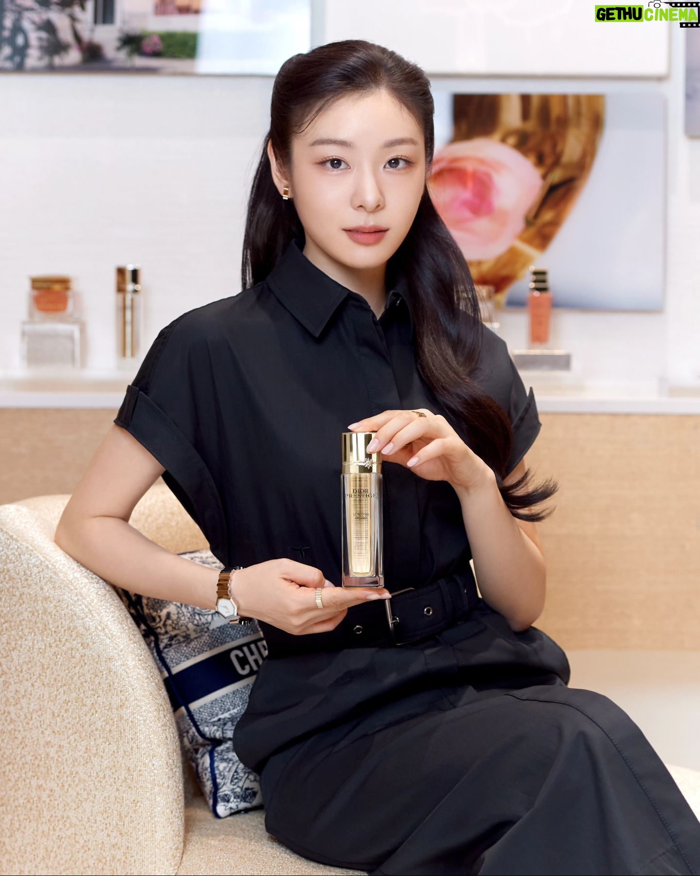 Yuna Kim Instagram - @diorbeauty #디올스킨케어 #디올프레스티지 #디올프레스티지르꽁쌍뜨레이으 #디올쟈도르 #쟈도르퍼퓸도 #DiorSkincare #DiorPrestige #DiorParfums #JadoreDior