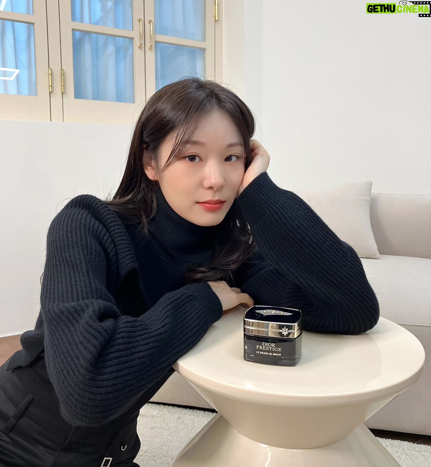 Yuna Kim Instagram - 2024년 1월 새롭게 출시되는 디올 프레스티지의 나이트 크림, NEW 디올 프레스티지 르 밤 드 미뉘🩷 #디올프레스티지 #디올프레스티지르밤드미뉘 #디올프레스티지나이트크림 #DiorSkincare #DiorPrestige
