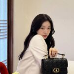 Yuna Kim Instagram - 🖤