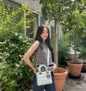 Yuna Kim Instagram - ☀️ @dior #ladydior