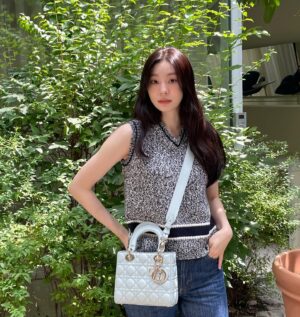 Yuna Kim Instagram - ☀️ @dior #ladydior