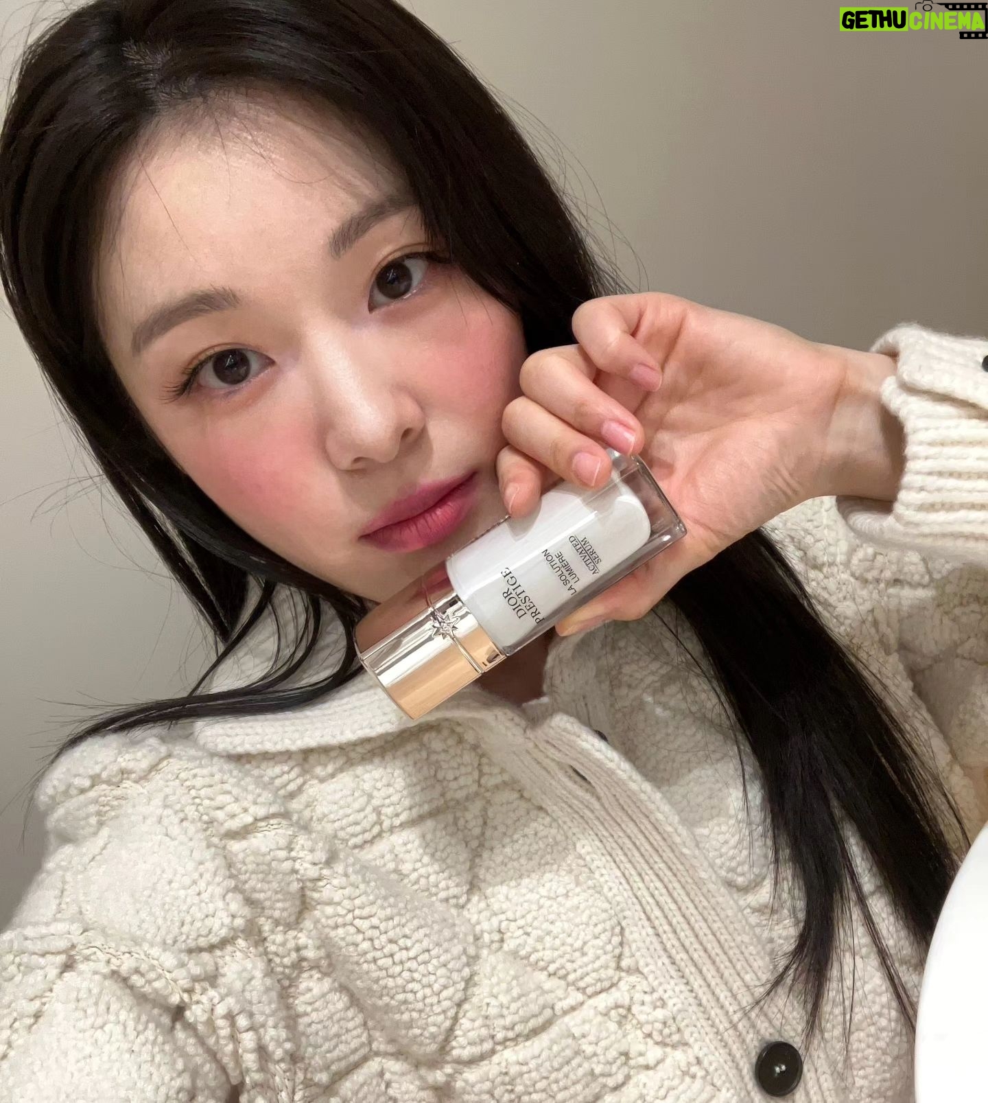 Yuna Kim Instagram - NEW 화이트 컬렉션✨️ #디올스킨케어 #디올프레스티지 #디올프레스티지화이트 #DiorSkincare #DiorPrestige