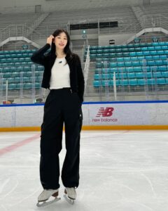 Yuna Kim Instagram - NB🖤⛸️