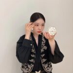 Yuna Kim Instagram - ✨️Happy Holidays✨️ #디올홀리데이2023 #디올홀리데이룩 #디올홀리데이컬렉션 #DIORHOLIDAY #DREAMINDIOR