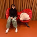 Yuriko Ishida Instagram - わたしの大好きな ほぼ日刊イトイ新聞 @hobonichi1101 主催の なんとも興味深い座談会に 呼んでいただきました。 題して 「買い物の謎」。 お金を払ってもの手に入れるってどういうことなのか。 糸井重里さん 菊池亜希子さん 小林和人さん 佐藤卓さん 森永邦彦さん そしてワタクシ石田ゆり子 6人の座談会。 幸せな時間だったなぁ。 そして、今月末から始まる 生活の楽しみ展、たのしみーー‼️👀 #買い物の謎 #ほぼ日刊イトイ新聞 #生活の楽しみ展2023 #タマティーノ写真館
