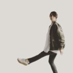 Yuriko Ishida Instagram - うー、自分の写真がない。 なので、私服を記録している 写真を切り抜きで貼ってみました👀 さて、花粉が飛びまくり桜も咲き始めて、なにかがむくむくと動き出す季節です。 昨年はずいぶんゆったりとしていましたが 今年はなんだか、忙しいです(昨年比😅) まだ発表できない作品ばかりですが… なんとなく弛んだ心と体に 喝をいれて、日々精進します。
