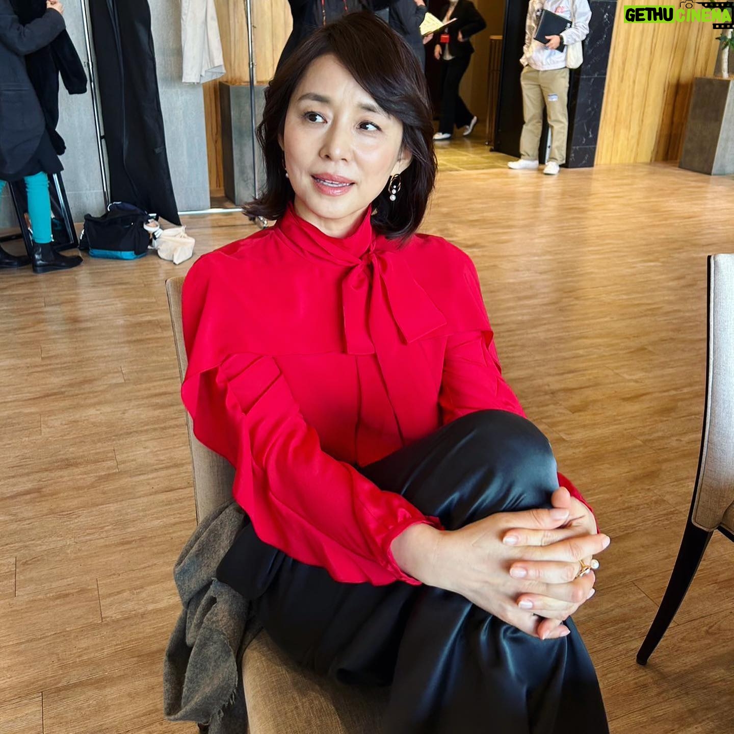 Yuriko Ishida Instagram - 本日は、 「劇場版 東京MER ~走る救命救急室〜」の 完成報告会見がありました。 赤塚都知事のイメージのままの衣装とメイクで参加しました。映画になったMERは うーん、とにかくすごいことになってます…4月28日公開です👏🏻👏🏻👏🏻‼️ #劇場版東京mer #タマティーノ写真館