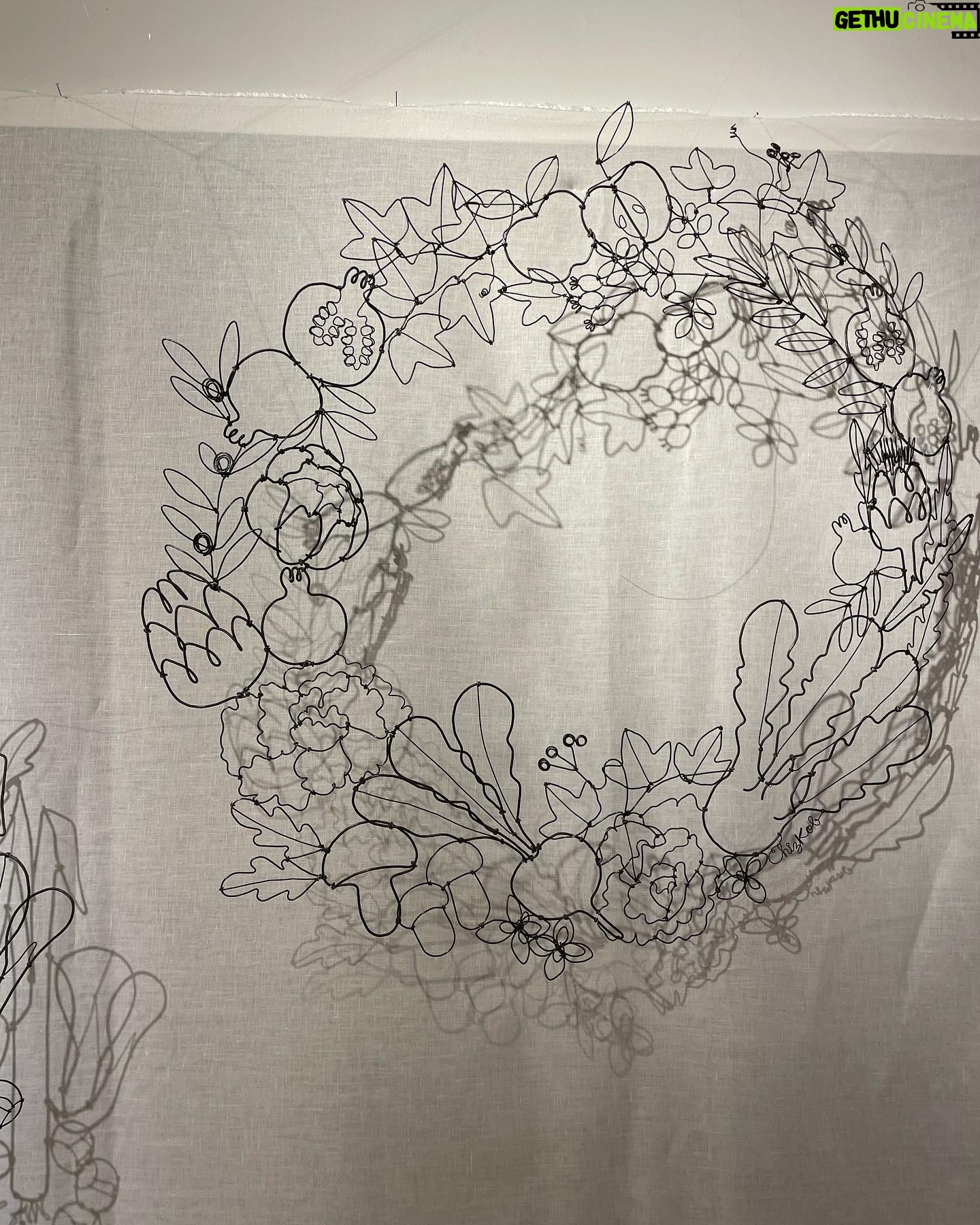 Yuriko Ishida Instagram - チズさんの @chizu_kobayashi 作品をみていると ただただ幸せな気持ちになる。 癒され 満たされる。 素晴らしすぎます。