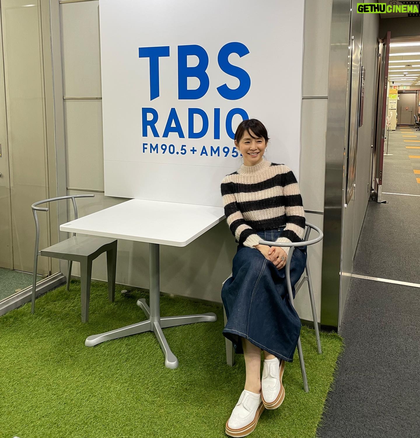 Yuriko Ishida Instagram - 本日は、 私がいつも聴いている 「安住紳一郎の日曜天国」の ゲストに呼んでいただき 朝からワクワクしておりました。 ラジオの醍醐味は生放送にあり。 安住さんと中澤さんのが織りなす 安定していて、優しく、そして 楽しい世界の中にお邪魔する喜び。 lilyさんの曲もかけていただき ありがとうございます。 また呼んでください😆🙏🏻 #安住紳一郎の日曜天国 #tbsラジオ