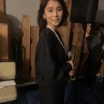 Yuriko Ishida Instagram - フランスから来た🇫🇷ゲストのみなさんたちは 楽しそうに語らい，笑い、 肩をたたきあい、ハグをする。 ここは横浜。でも、すでにそこはフランスのようでした。 わたしがフランスに行くと 途端にむくむく元気になるのは 人々が皆、とても素直に 人間らしく生きているから、なんだろうな。 そのように感じるのです。 #フランス映画祭2022横浜