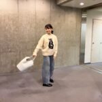 Yuriko Ishida Instagram - バケツ型のバッグが好きなんです。 わたしが普段持っているのはほとんど、バケツ型のバッグ。 Ray Bucket という名前のバッグ。 肩にかけた時体に柔らかく馴染む感じが たまらないのです。 #jmdavidson