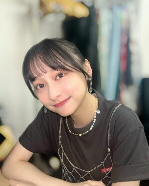 Yuuka Kageyama Instagram - まだまだ誕生日の余韻に浸っている影山です😆

もうみなさんに会いたいよ〜！
いつも支えてくれて笑顔にしてくれる大好きなみなさん！

そんなかげさぽのみなさまが声を届けてくださったおかげで、
今回のバースデーイベント記念グッズの受注生産が急遽決定しました✨㊗️

すごすぎる〜うれしすぎる〜！

異例なことなんだそうです。幸せ者です。

イベントに来れなかった方にも、イベントで完売となって買えなかった方にも、熟考したかわいこちゃんたちが届くことがすごく幸せです☺️

そして迅速に対応してくださったスタッフさんにも感謝の気持ちでいっぱいです！
みなさん本当にありがとうございます！！

早速申し込みが始まりましたので、ぜひオフィシャルサイトからチェックをよろしくお願いします！
締切は5/26 23:59までですのでお忘れなきを〜！！

ゲット報告やアクスタとのお出かけ報告もお待ちしてます✨

#影山優佳23ちゃい
#影山優佳
#かげさぽのお席