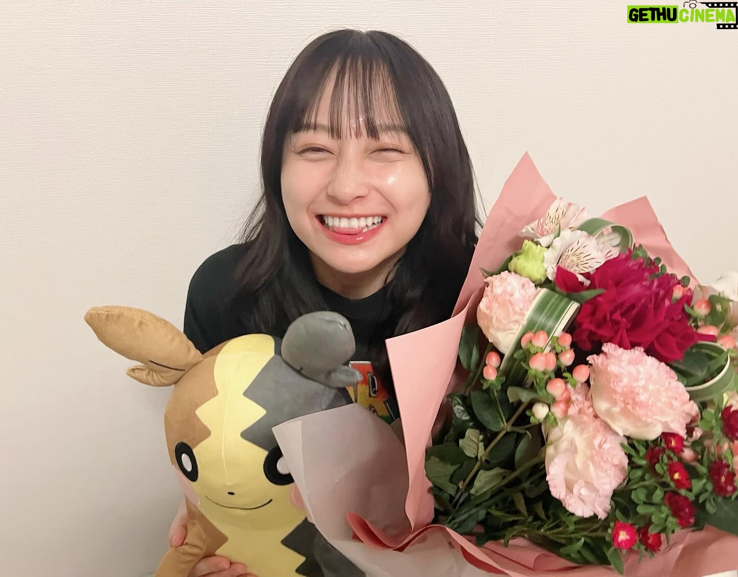 Yuuka Kageyama - 3 Likes - 影山優佳、23歳になりました🌱
いつも支えてくださり本当にありがとうございます!
幸せを幸せとすなおに受け止められて感謝の言葉を伝えられるあたたかい人になりたいです☺︎
これからも何卒よろしくお願いします!
#影山優佳23ちゃい
#モルペコと花💐
#おやつさがし
#happybirthday to me:)