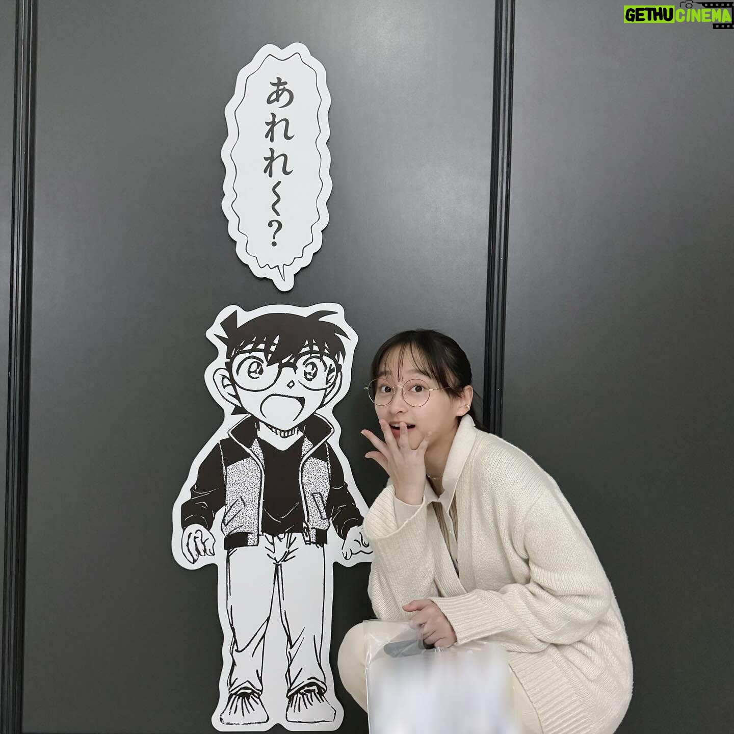 Yuuka Kageyama Instagram - #コナン30周年展 としちゃんと行ってきました👓🎀 大好きな名探偵コナンのこれまでがぎゅぎゅっと濃縮された至福の空間に、感動や興奮といった幼少期の懐かしい感情が蘇ってきました! とにかく楽しくて幸せすぎました🌸 東京会場は池袋サンシャインシティで、全国各地でも開催されるとのことなのでぜひに☺︎ #ベルモットしか勝たん #早すぎる誕プレ代わりにコナン展 #映画も行こうね #conan #名探偵コナン